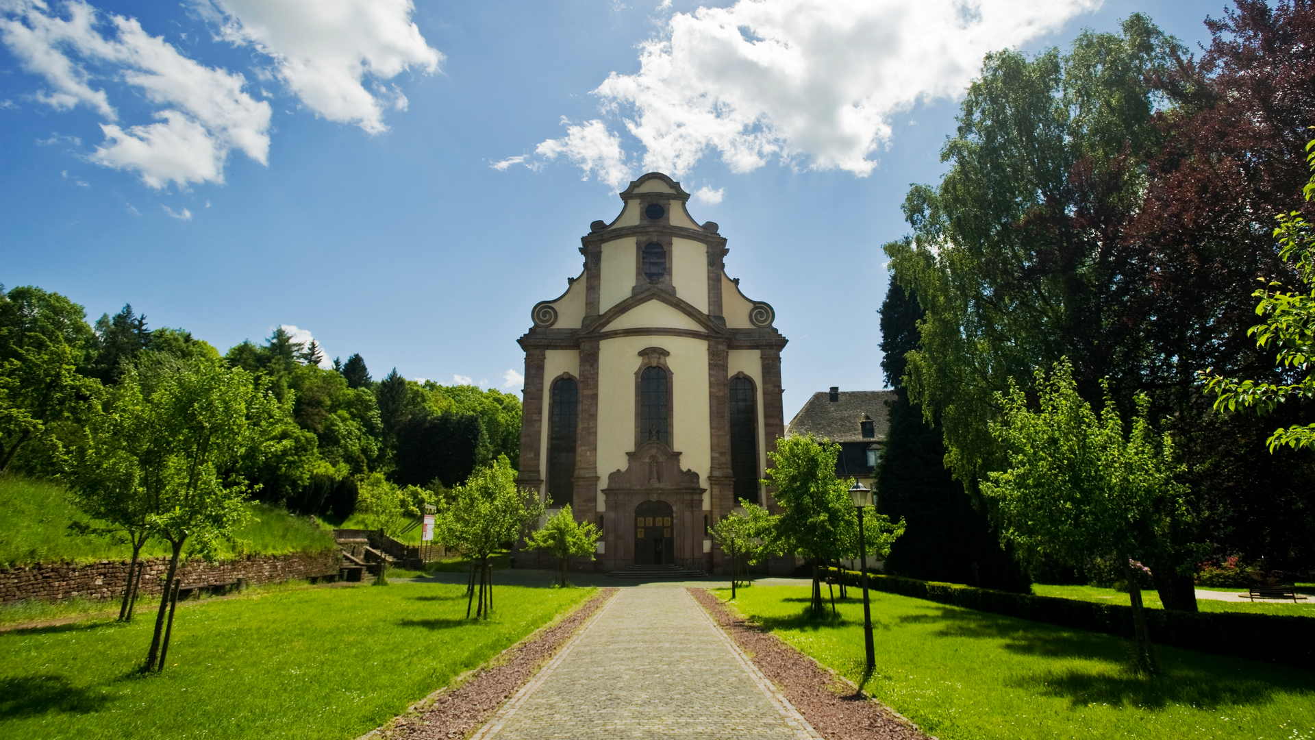 Kloster Himmerod aan de Eifelsteig. © Rheinland-Pfalz Tourismus, Dominik Ketz
