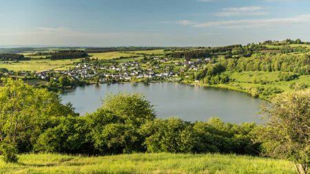 Eifelsteig Schalkenmehrener Maar © Eifel Tourismus GmbH Dominik Ketz